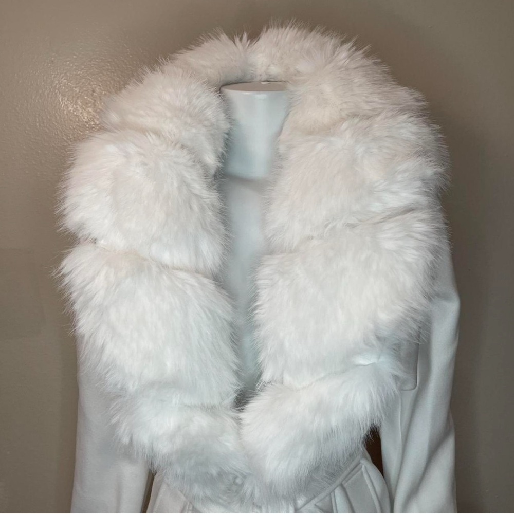 White removable faux fur belted wrap pea coat - Picture 2 of 12